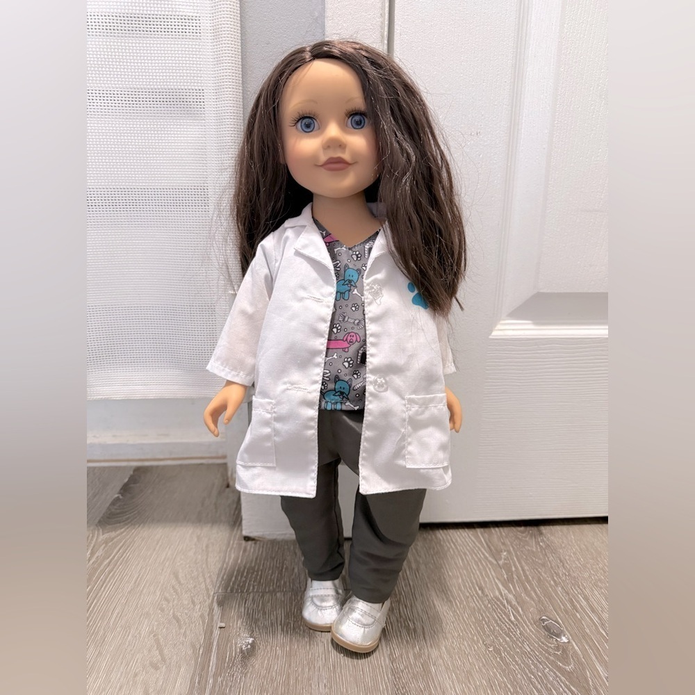 18” Geoffrey Journey Girls Dana Fashion Doll.
